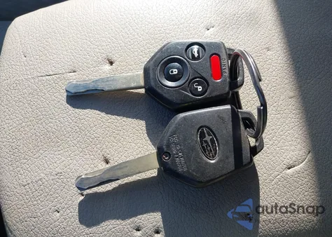 2010 Subaru Outback 2.5I Premium из США, поврежденный, VIN 4S4BRBCC8A3365859